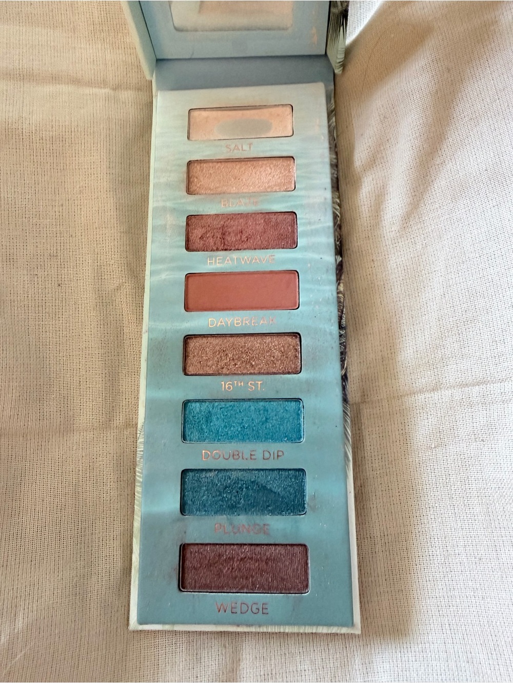 Urban Decay Beached Eyeshadow Palette - Limited Edition / Discontinued